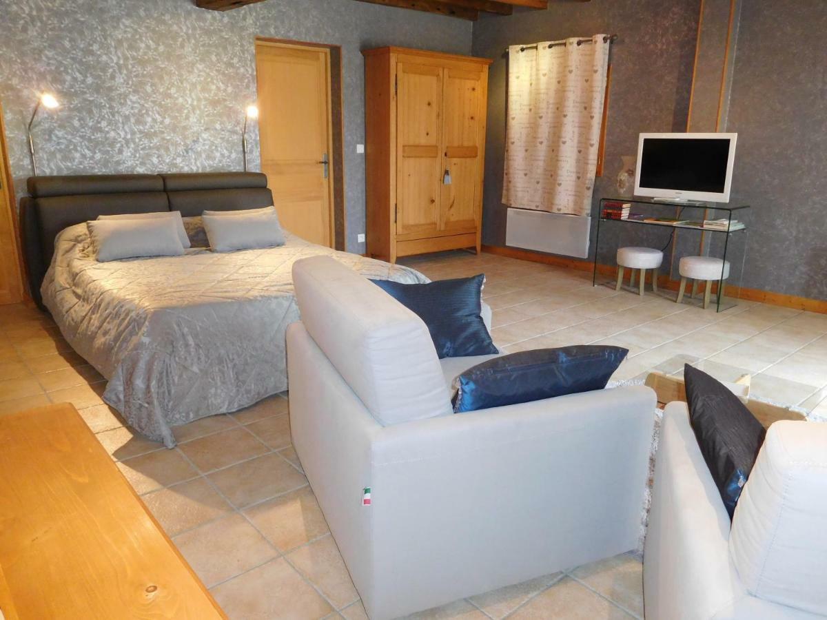 La Chambre D'Amis La Costignieres Montgueux Экстерьер фото